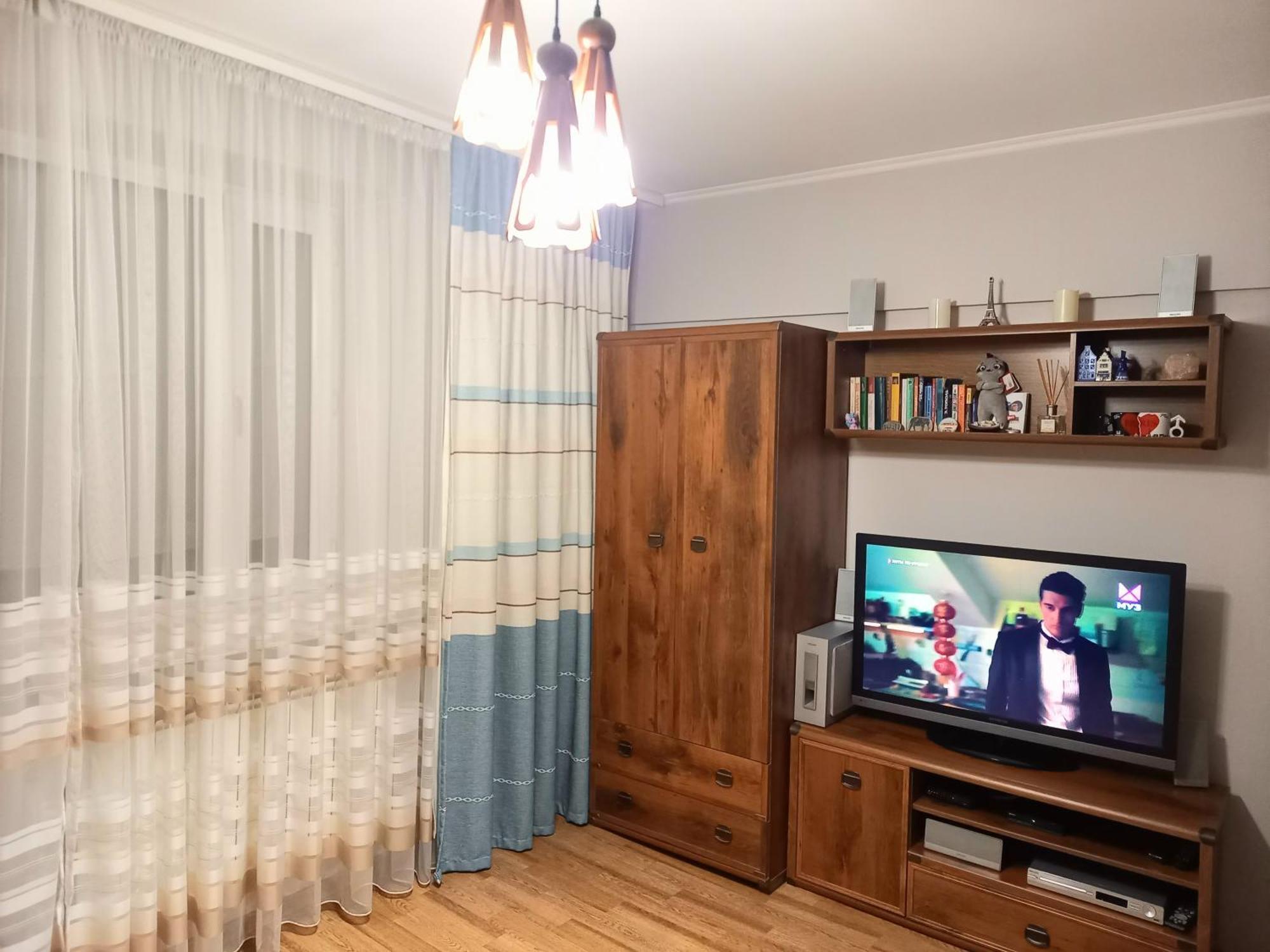 Картина горных вершин Квартира- Mountain view Apartment Алматы Экстерьер фото
